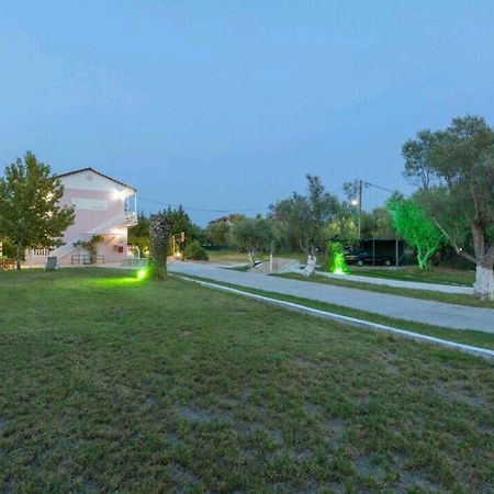 Eleni Studios & Apartments อาลีเกส ภายนอก รูปภาพ