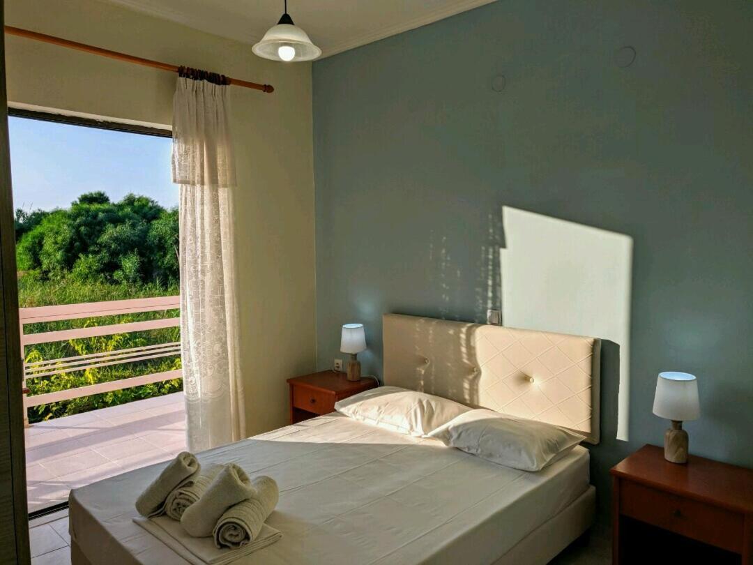 Eleni Studios & Apartments อาลีเกส ภายนอก รูปภาพ